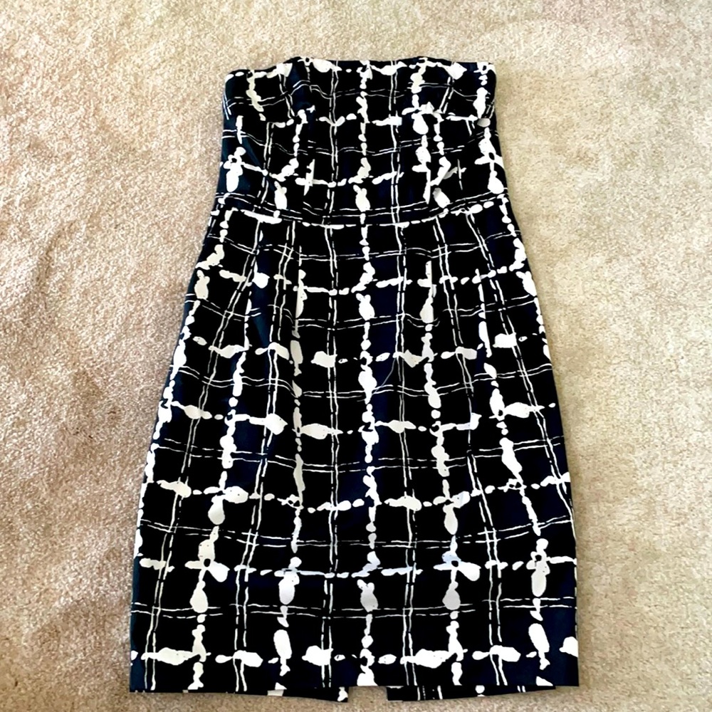 Express strapless woven black/white print dress